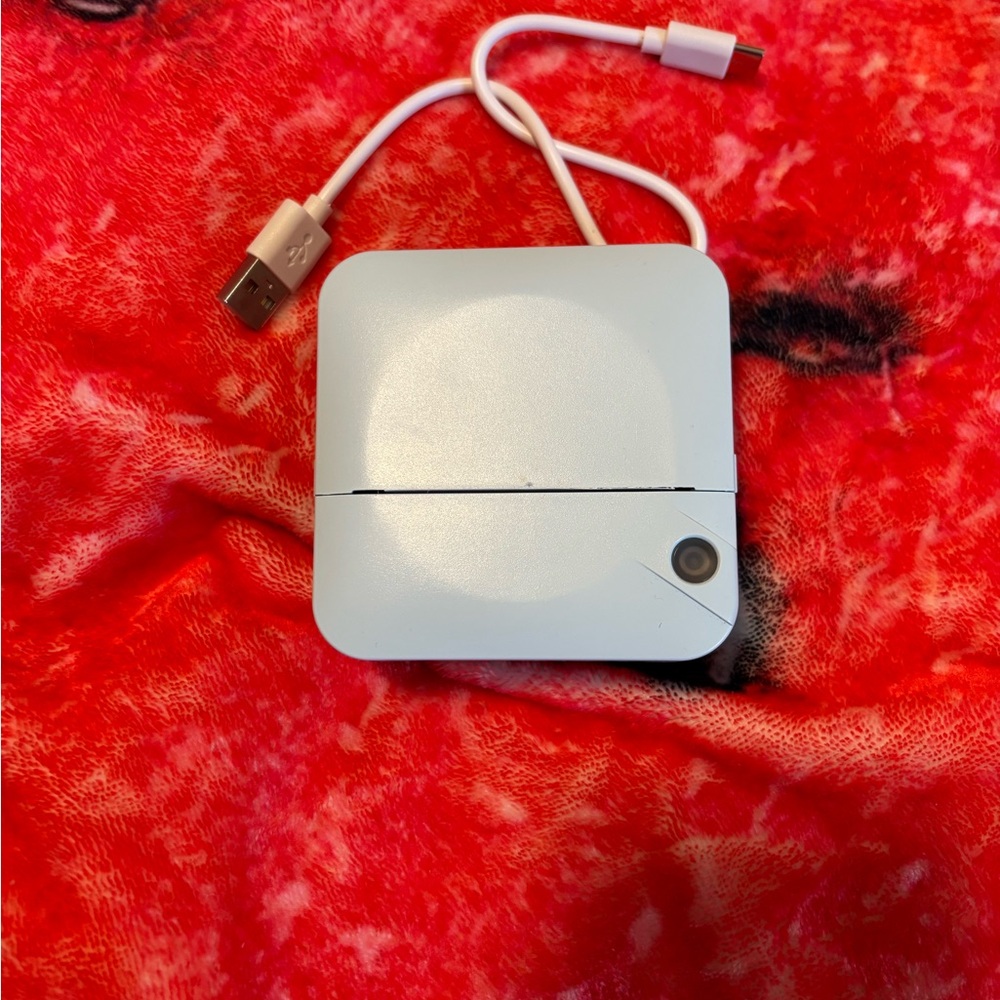 White Compact USB Cable Organizer - Home Office Stationery